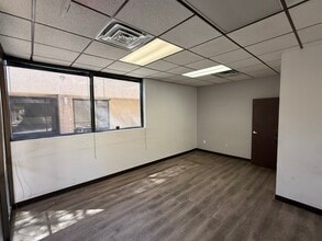 2500 W Washington Ave, Las Vegas, NV à louer Photo intérieure- Image 1 de 6