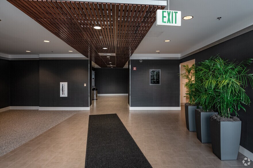 1633 Westlake Ave N, Seattle, WA à louer - Photo intérieure - Image 1 de 7