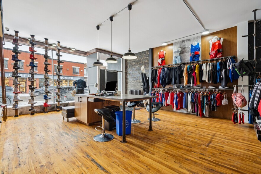 2127 Rue Bélanger, Montréal, QC à vendre - Photo du bâtiment - Image 2 de 10