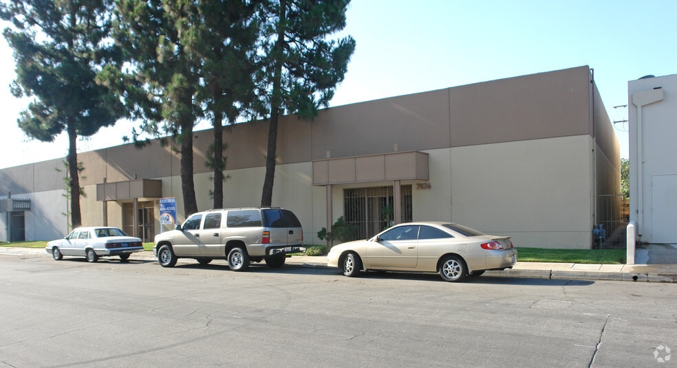 7106-7110 Marcelle St, Paramount, CA for lease - Primary Photo - Image 1 of 5