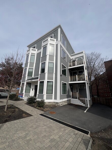 106 Warren St, Boston, MA à vendre - Photo du bâtiment - Image 2 de 6
