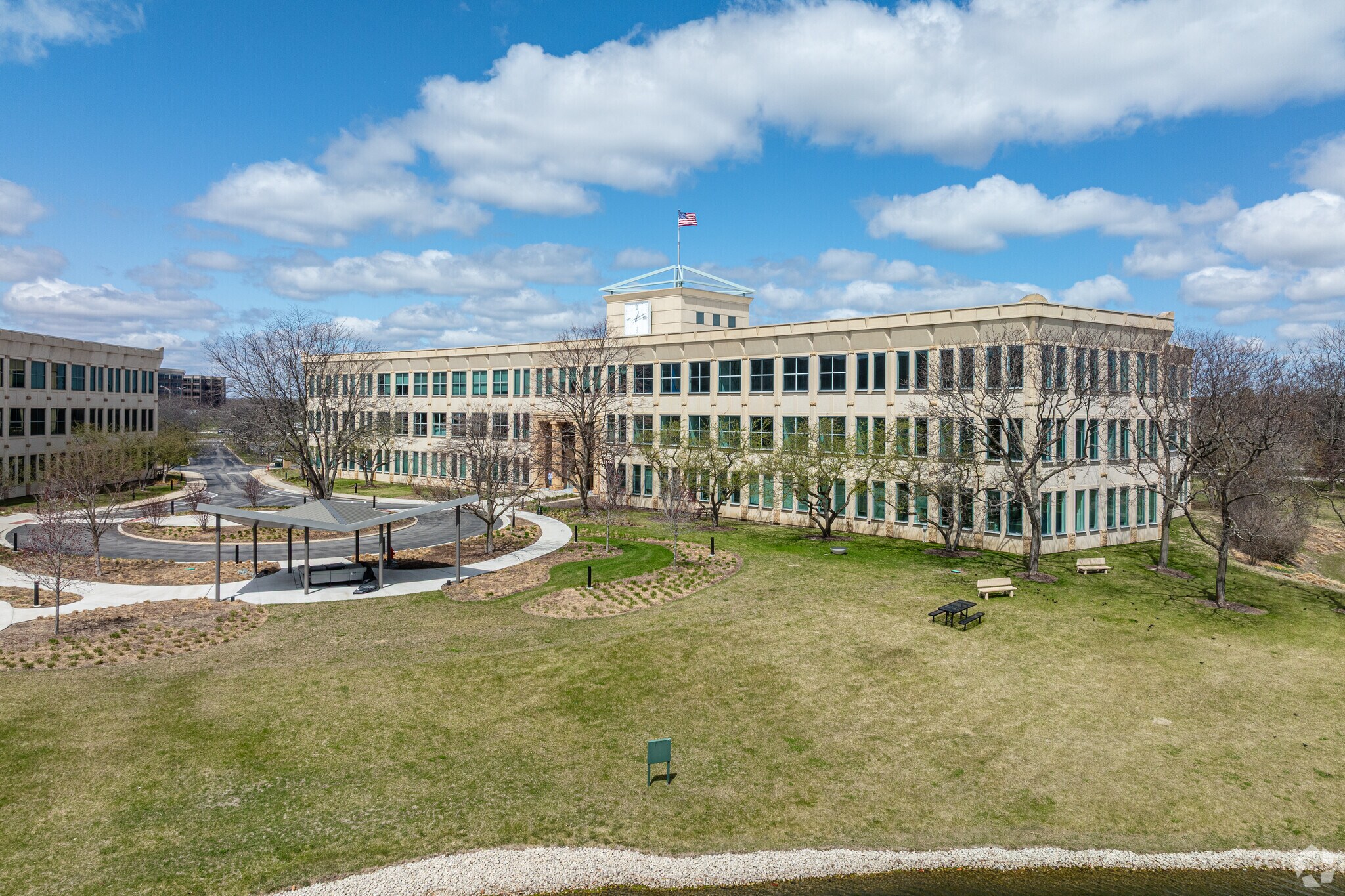 100 N Field Dr, Lake Forest, IL for sale Primary Photo- Image 1 of 42