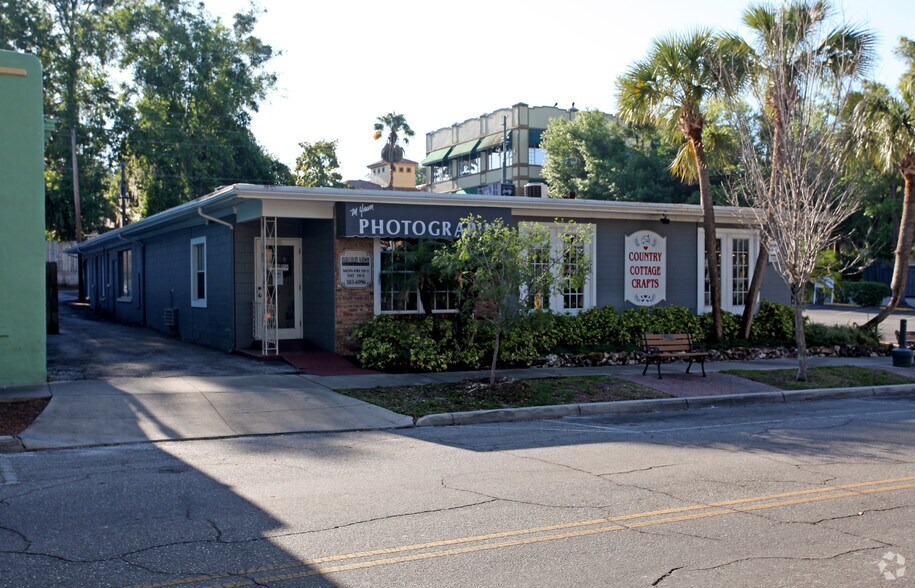 334 N Donnelly St, Mount Dora, FL à vendre - Photo du bâtiment - Image 2 de 9
