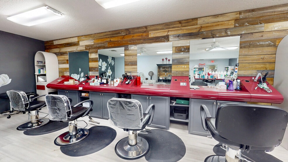 1430 Morin St, Eustis, FL à vendre - Photo intérieure - Image 3 de 20