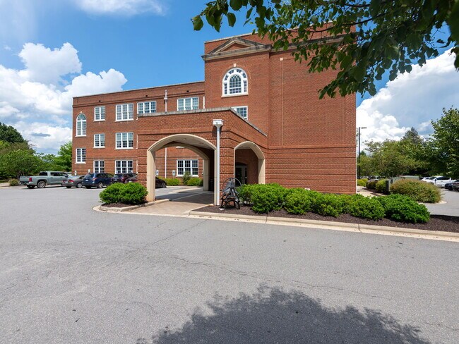 More details for 4 Vanderbilt Park Dr, Asheville, NC - Office for Sale