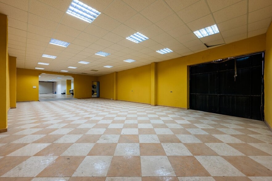 Calle Alfarería, 62, Pilas, Sevilla for sale - Interior Photo - Image 2 of 16