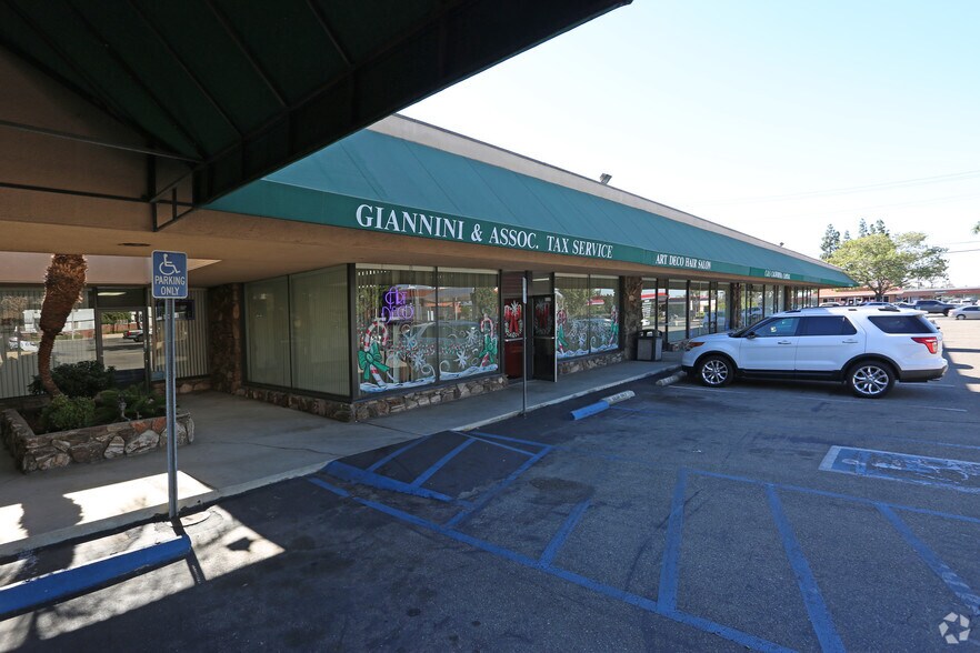 620-648 S Barranca Ave, Covina, CA à louer - Photo principale - Image 1 de 20