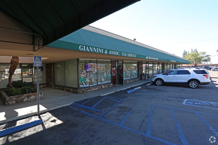 620-648 S Barranca Ave, Covina, CA for lease - Primary Photo - Image 1 of 20