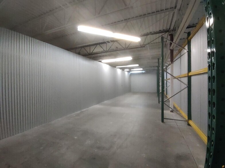 10949 E Peakview Ave, Englewood, CO à louer - Photo du bâtiment - Image 2 de 4