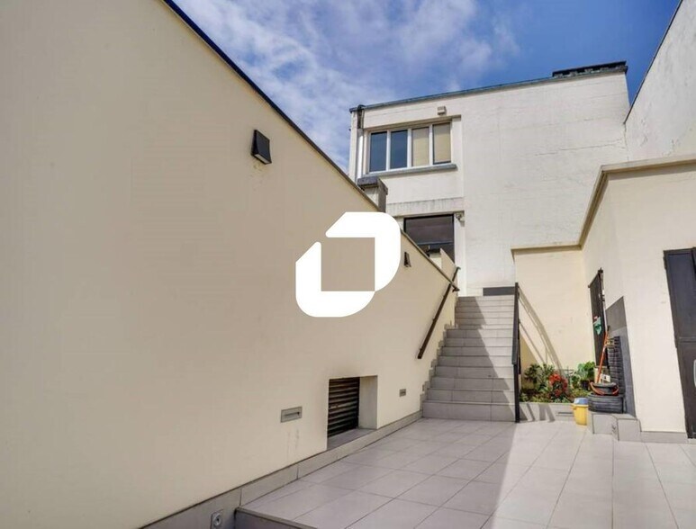 Bureau dans Bagnolet à louer - Photo du bâtiment - Image 3 de 14