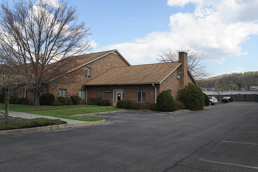 4370 Starkey Rd, Roanoke, VA à vendre - Photo du b timent - Image 1 de 1