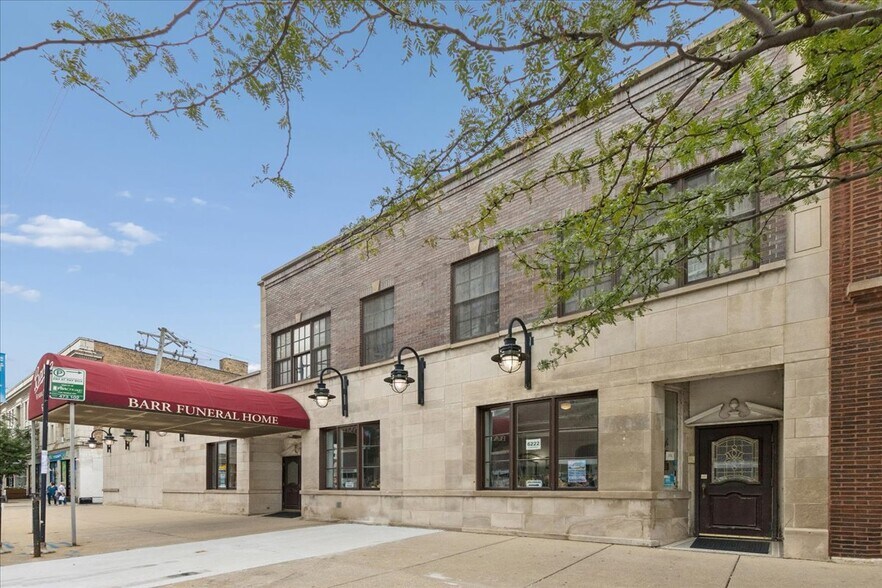 6222 N Broadway St, Chicago, IL à vendre - Photo du bâtiment - Image 2 de 10