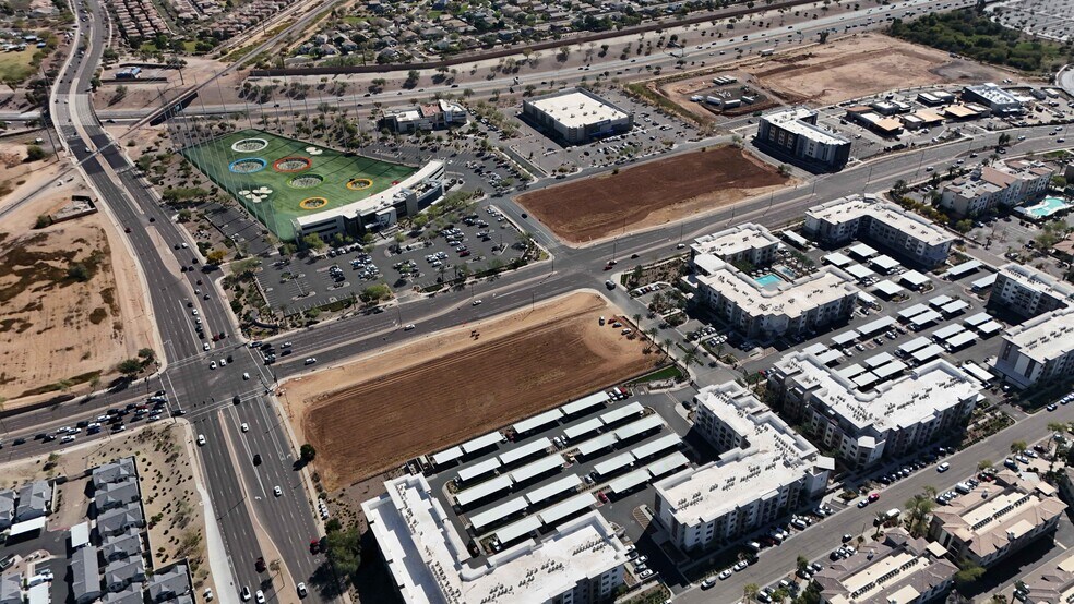 Santan Village Pkwy & Ray Rd SWC, Gilbert, AZ à vendre - Photo du bâtiment - Image 3 de 7