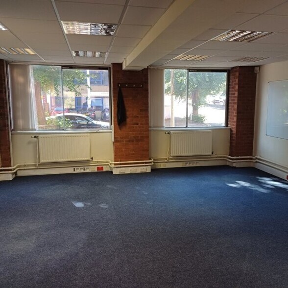 20-22 Station Rd, Kettering à vendre - Photo intérieure - Image 2 de 6