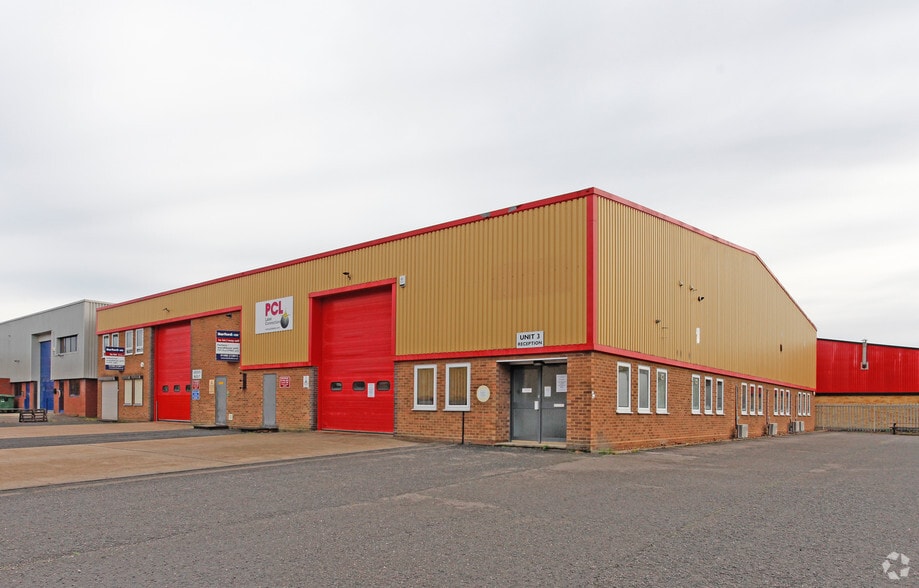 2-3 Forge Close, Eaton Socon à vendre - Photo du bâtiment - Image 3 de 5