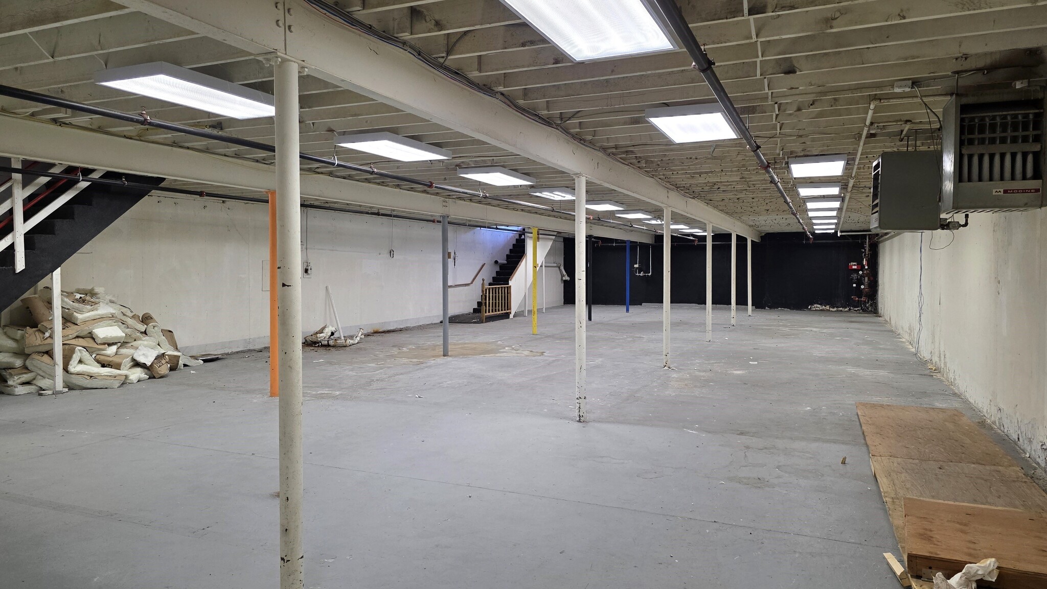 185 Middle Tpke W, Manchester, CT à louer Photo intérieure- Image 1 de 2