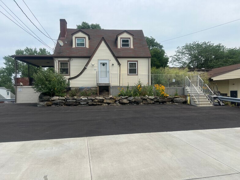 9140 Perry Hwy, Pittsburgh, PA à vendre - Photo du bâtiment - Image 3 de 9