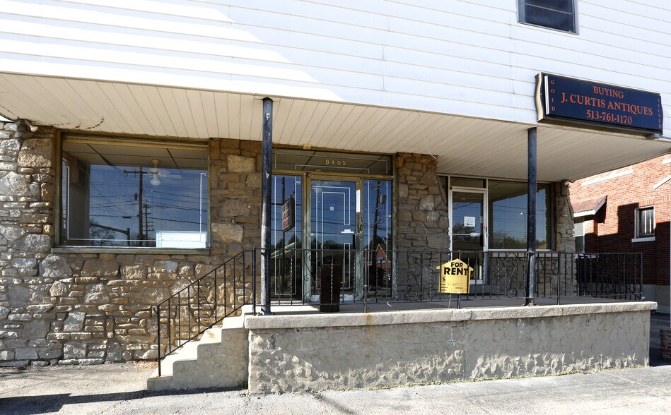 8405 Reading Rd, Cincinnati, OH à vendre - Photo du bâtiment - Image 3 de 3