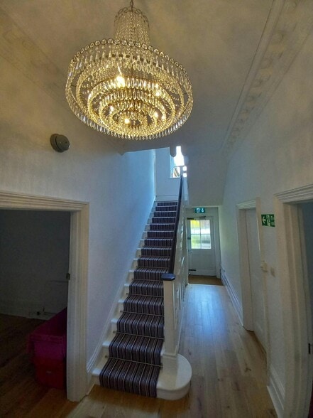 7 North Rd, Maidenhead for lease - Building Photo - Image 3 of 5