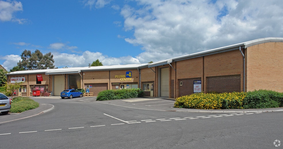 5 Chesterton Ln, Cirencester à louer - Photo principale - Image 1 de 4