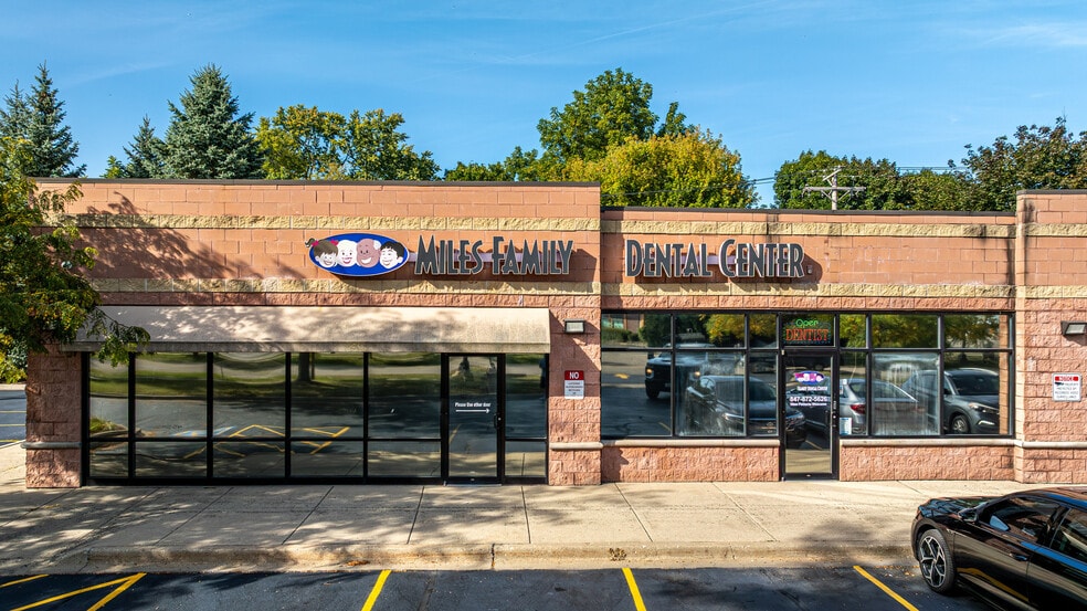 644 Sheridan Rd, Winthrop Harbor, IL for lease - Building Photo - Image 1 of 29