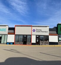 4804 50 St, Innisfail, AB à louer Photo du bâtiment- Image 1 de 7