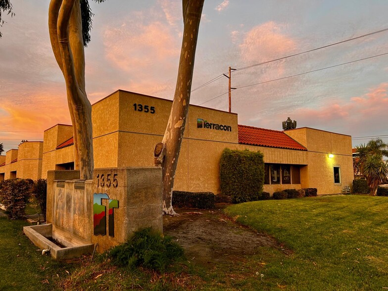 1355 E Cooley Dr, Colton, CA for lease - Building Photo - Image 1 of 7