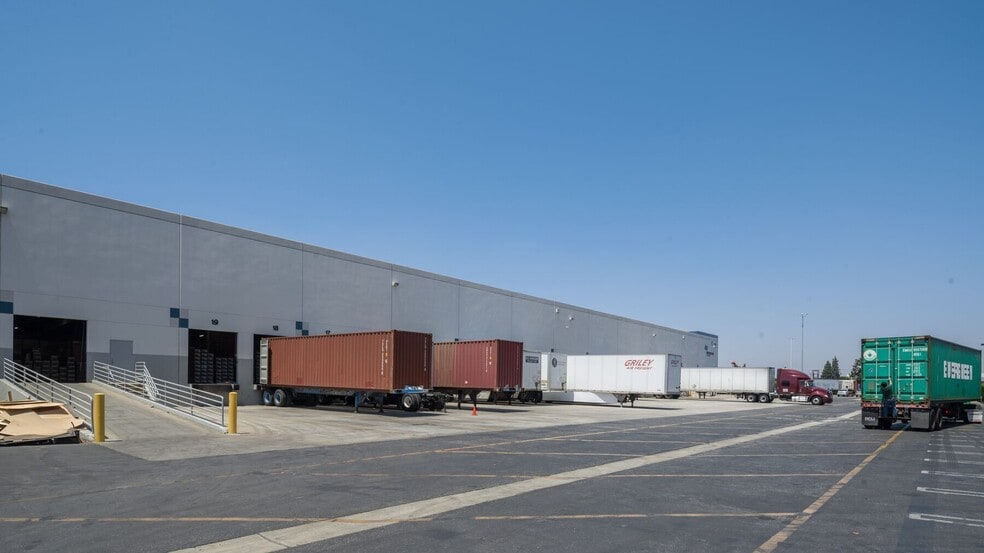 20801 S Santa Fe Ave, Carson, CA for lease - Building Photo - Image 2 of 5