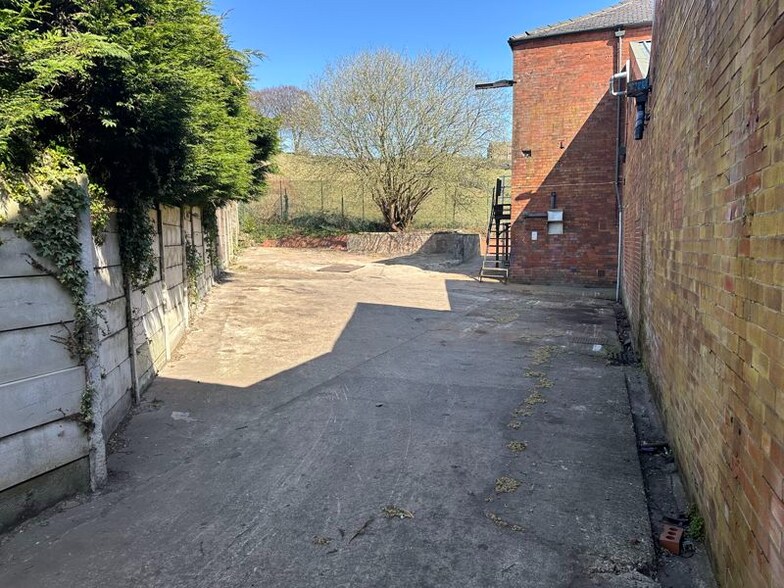 Whitworth Rd, Rochdale à vendre - Photo du bâtiment - Image 3 de 13