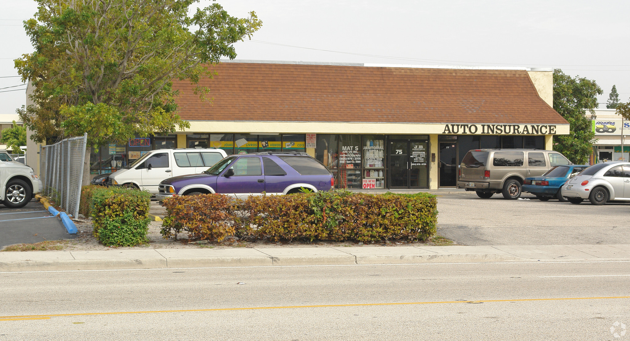 71-77 SE 10th St, Deerfield Beach, FL for lease Primary Photo- Image 1 of 4