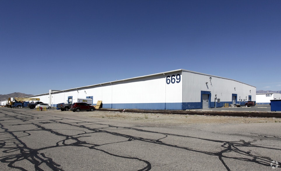 10 S Garnet St, Tooele, UT for lease - Building Photo - Image 3 of 5