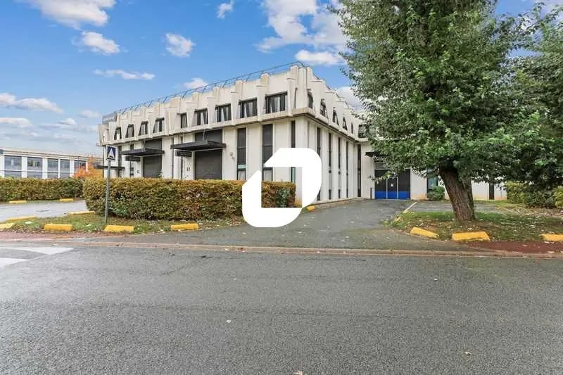 Flex in Évry-Courcouronnes for lease Building Photo- Image 1 of 12