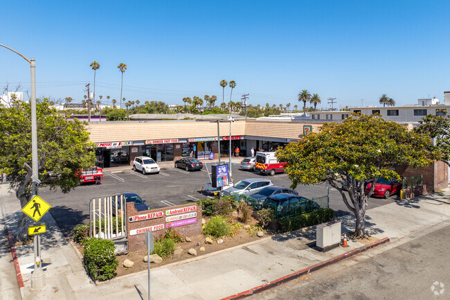 Plus de détails pour 1600-1614 Santa Monica Blvd, Santa Monica, CA - Vente au détail à vendre