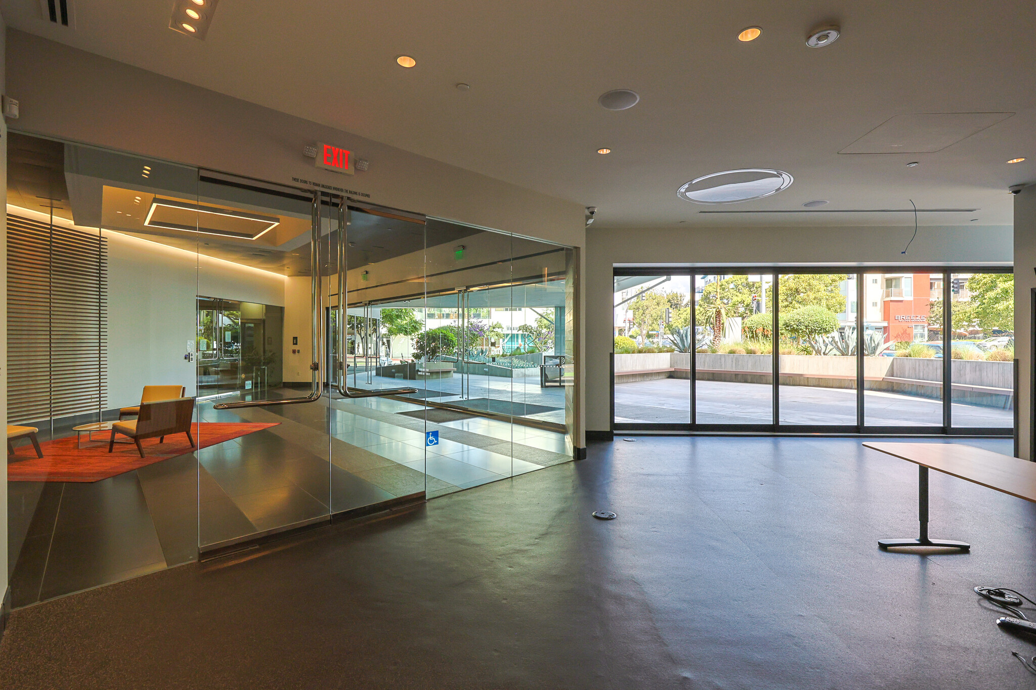 520 Broadway, Santa Monica, CA for lease Interior Photo- Image 1 of 6