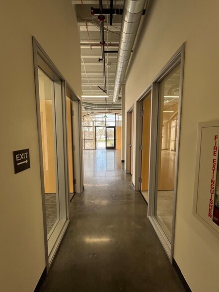 4910 Azusa Canyon Rd, Irwindale, CA for lease - Interior Photo - Image 2 of 9