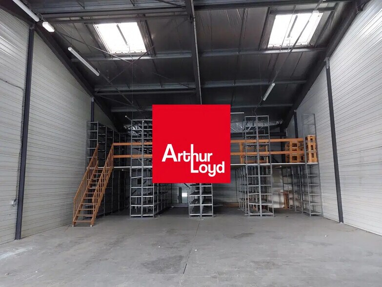 Industrial in La Seyne-sur-Mer for lease - Interior Photo - Image 1 of 6
