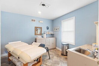 137 Rutherford Ave, Franklin, NJ à louer Photo intérieure- Image 2 de 10