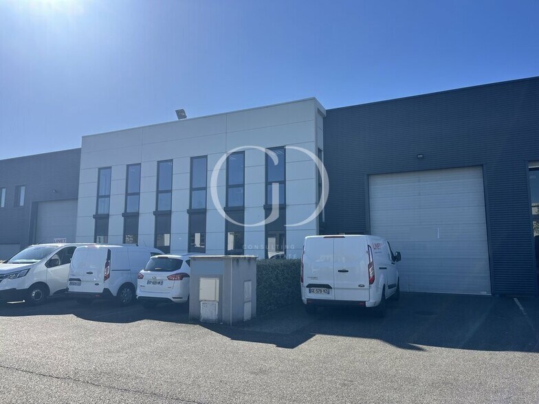 4 Rue De L'Arsenal, Vénissieux à vendre - Photo du bâtiment - Image 2 de 8