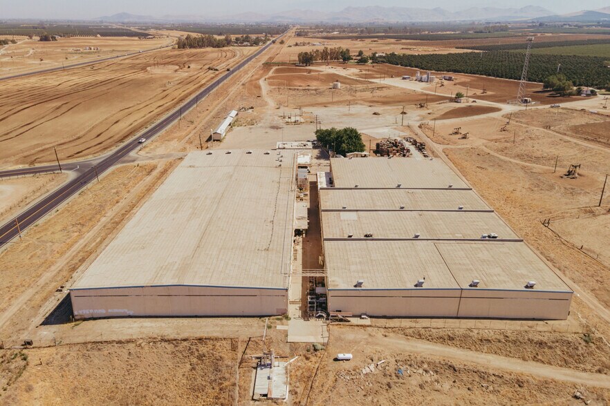 23745 Avenue 112, Porterville, CA à vendre - Photo du bâtiment - Image 3 de 13