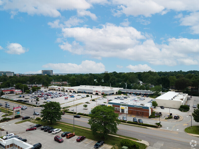 12632-1268 Dorsett Rd, Maryland Heights, MO for lease - Building Photo - Image 1 of 3