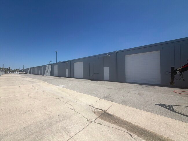 Plus de détails pour 3500 Aloma Ave, Winter Park, FL - Local d'activités, Industriel à louer