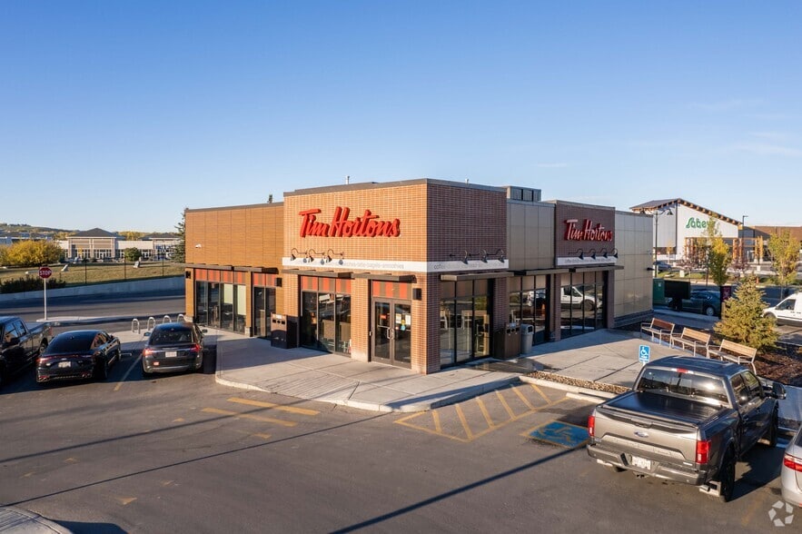 1625 210 Ave SE, Calgary, AB for sale - Primary Photo - Image 1 of 1