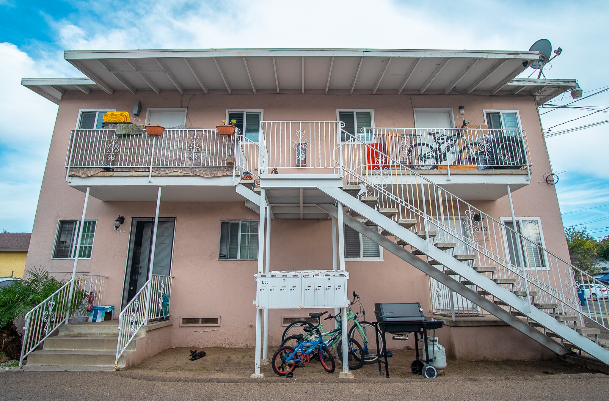 1313 E 9th St, National City, CA à vendre Photo du bâtiment- Image 1 de 22