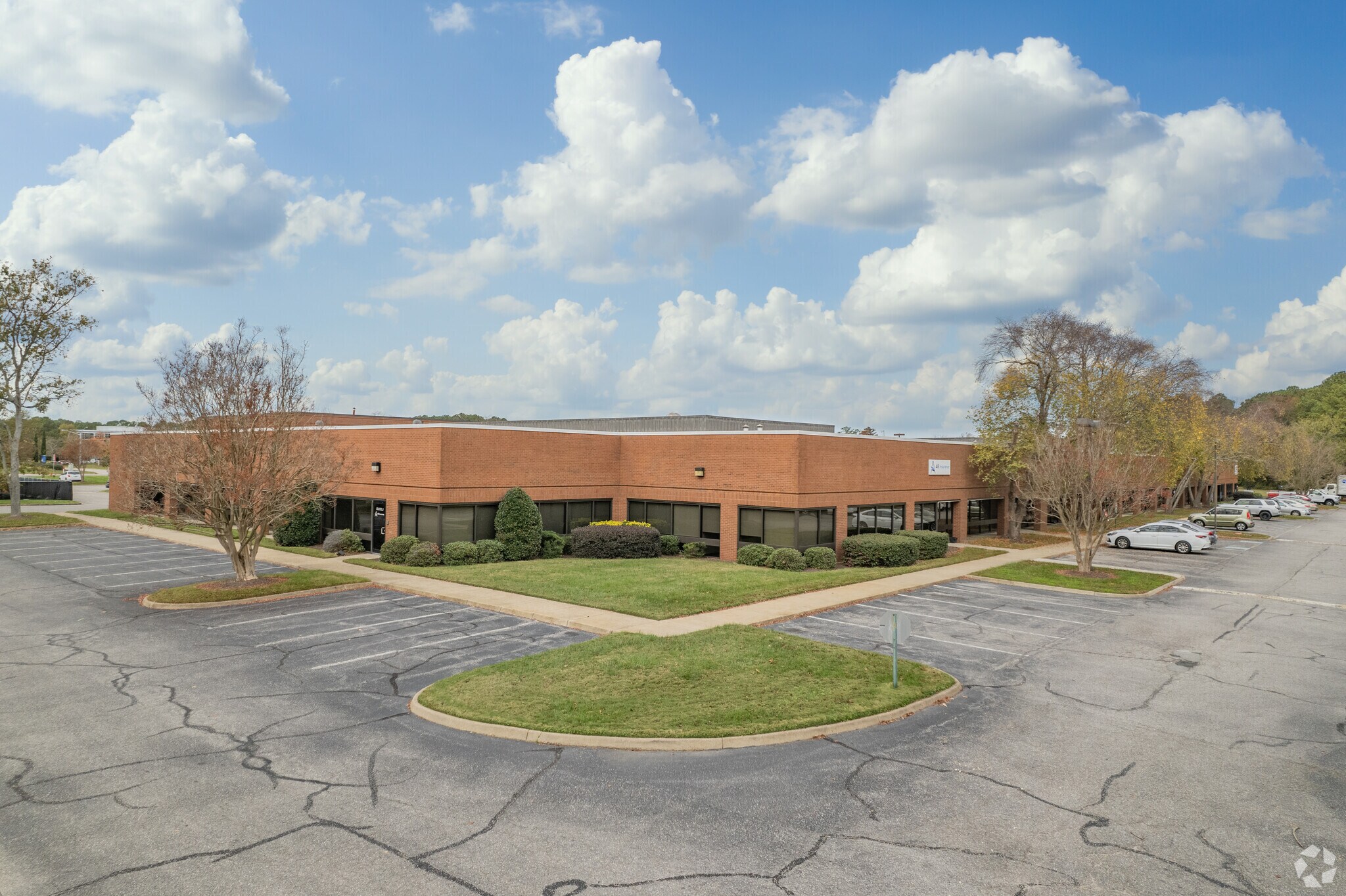 509 Viking Dr, Virginia Beach, VA for lease Building Photo- Image 1 of 7
