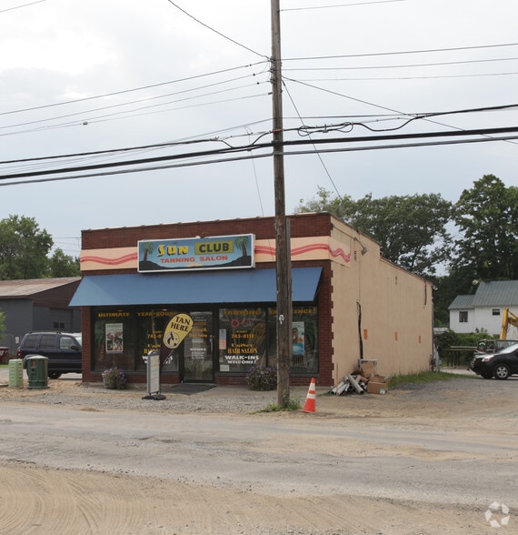 47 Main St, Queensbury, NY for sale - Primary Photo - Image 1 of 2