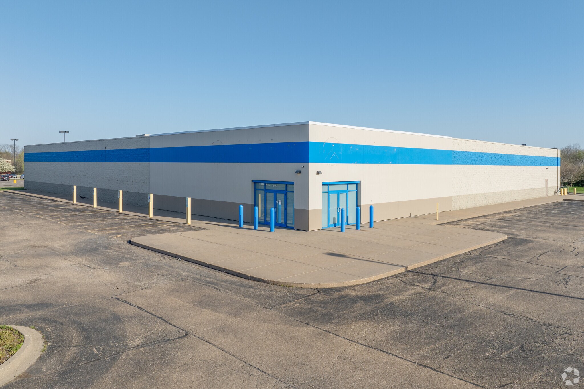 5114 W Holiday Dr, Peoria, IL for lease Building Photo- Image 1 of 5