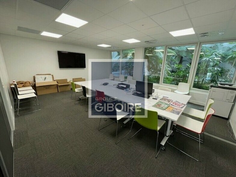Office in Rennes for lease - Interior Photo - Image 3 of 4