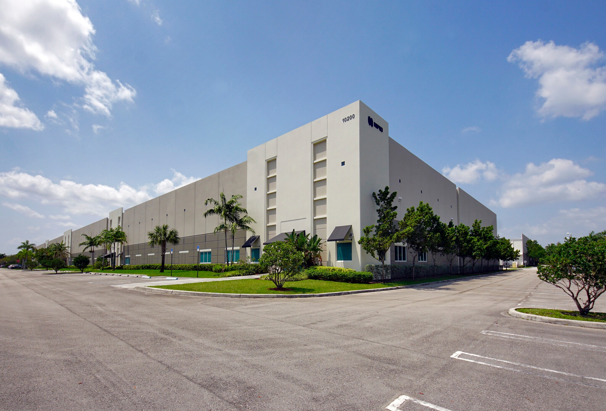 10200 NW 110th Ave, Medley, FL for lease Interior Photo- Image 1 of 4
