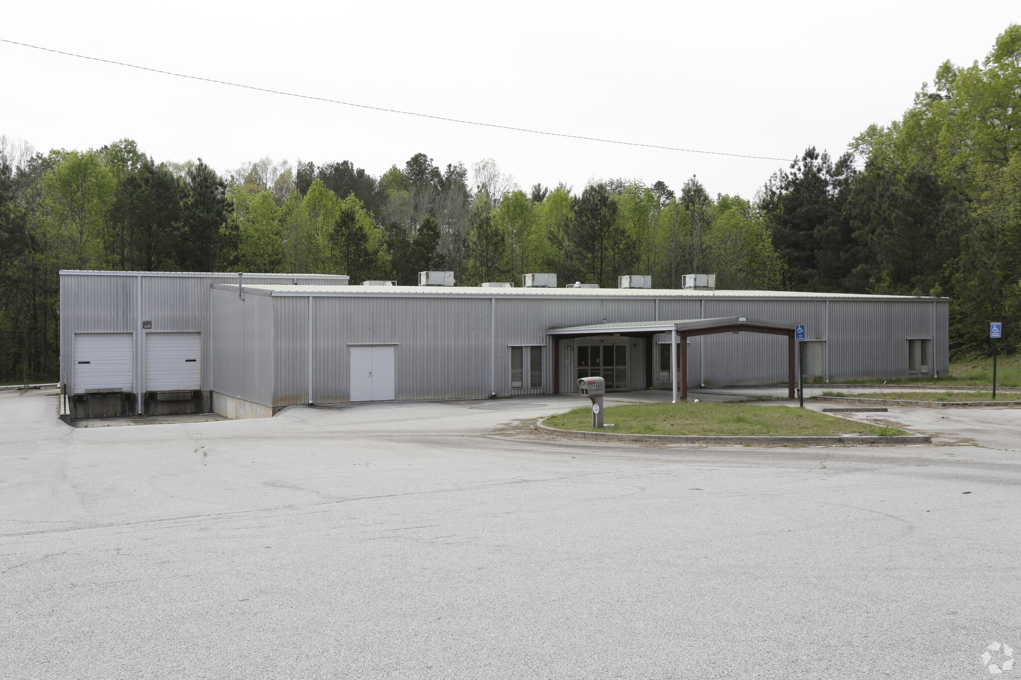 1044 Clary Connector, Toccoa, GA for sale Primary Photo- Image 1 of 1