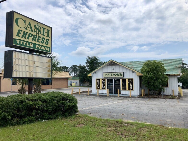 7104 Abercorn St, Savannah, GA à louer - Photo du bâtiment - Image 3 de 7